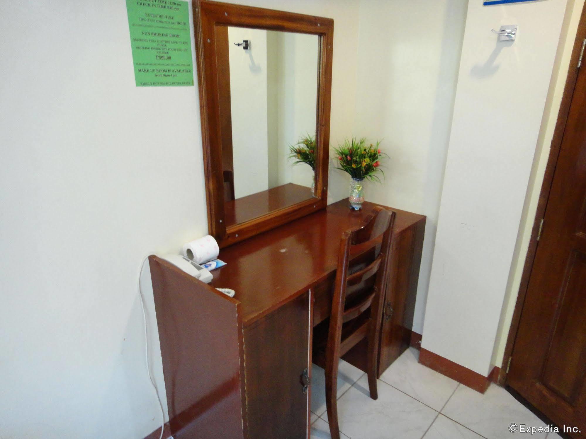 Balayong Pension Puerto Princesa Екстер'єр фото
